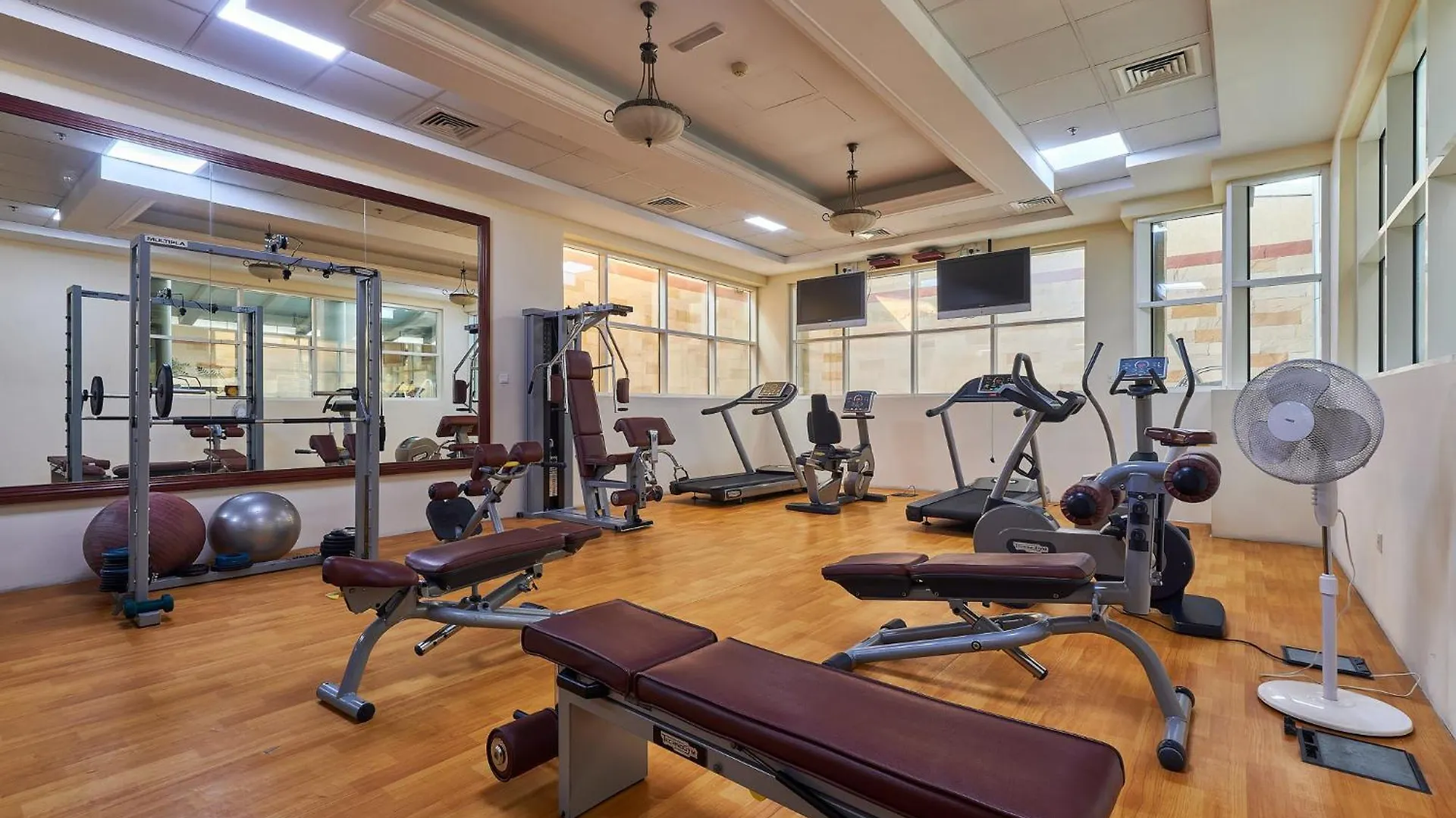 Lovely 1Br In Scala Tower With Canal & Burj View Dubai Apartment