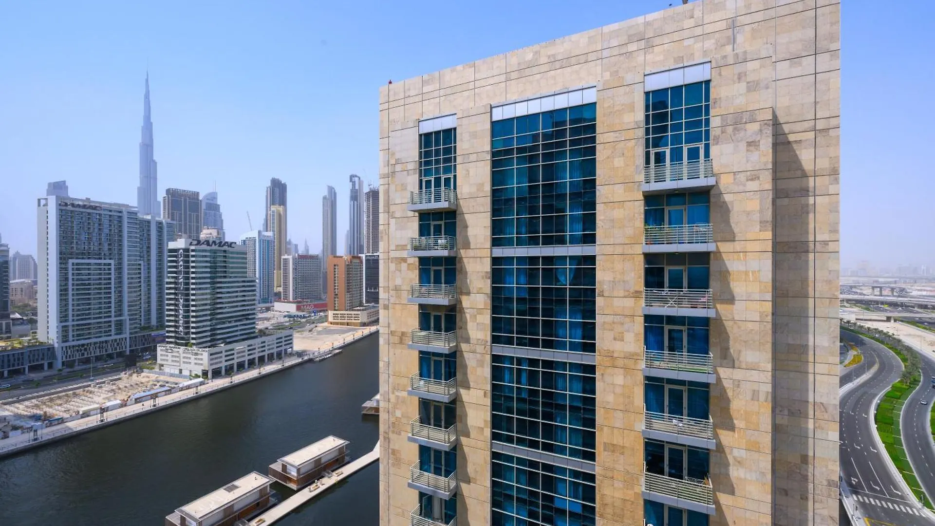 Lovely 1Br In Scala Tower With Canal & Burj View Dubai